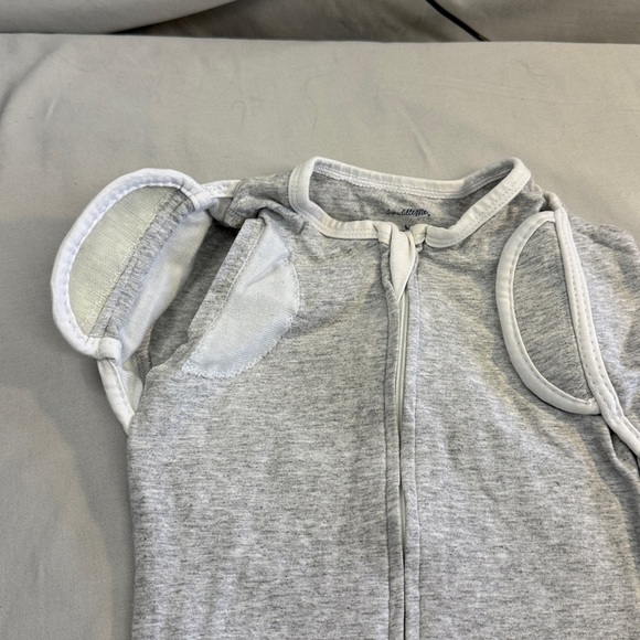 SwaddleMe - Heather Gray Baby Swaddle - Picture 2 of 4